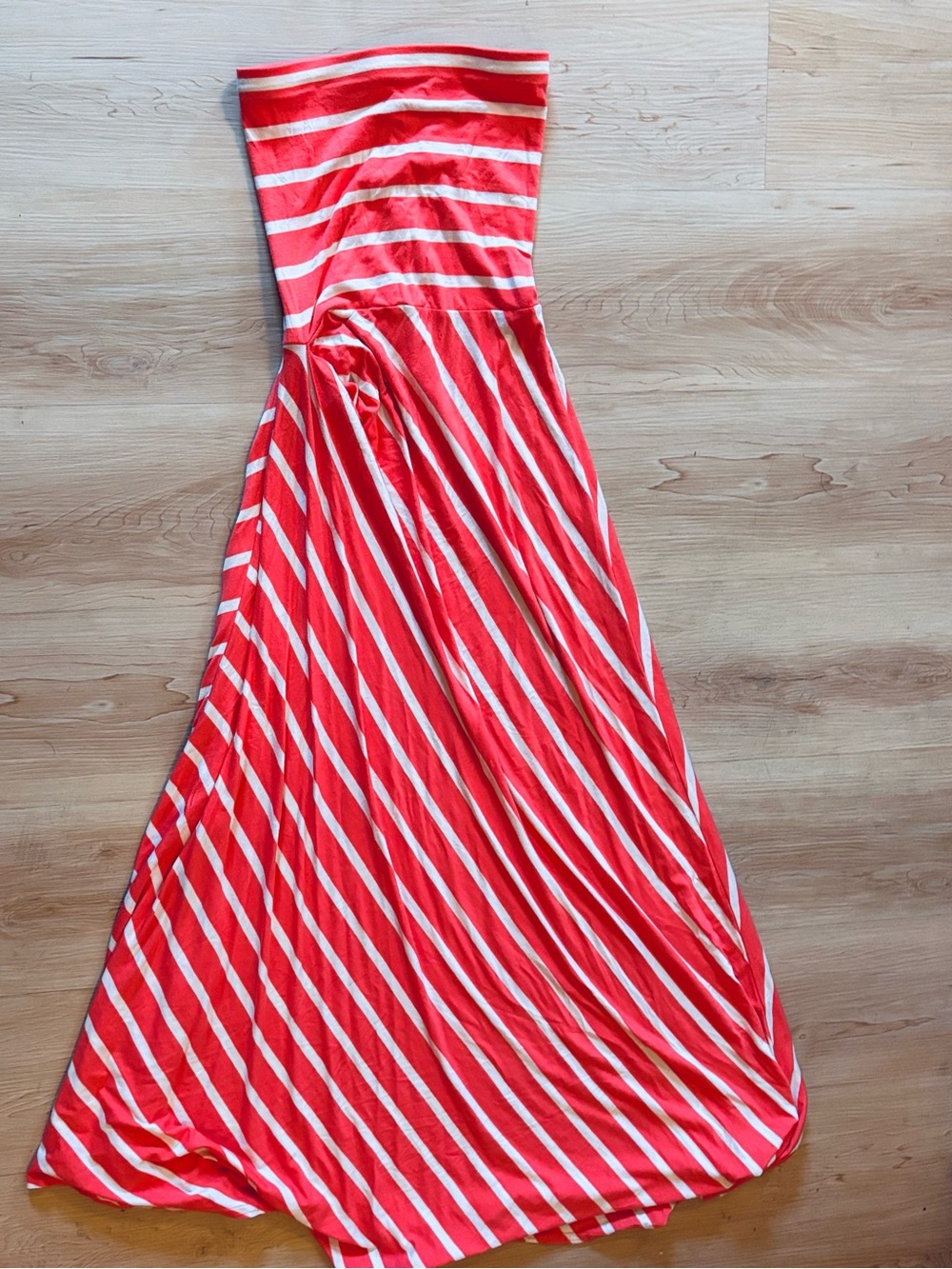 Aqua Red and White Strapless Maxi Dress XS